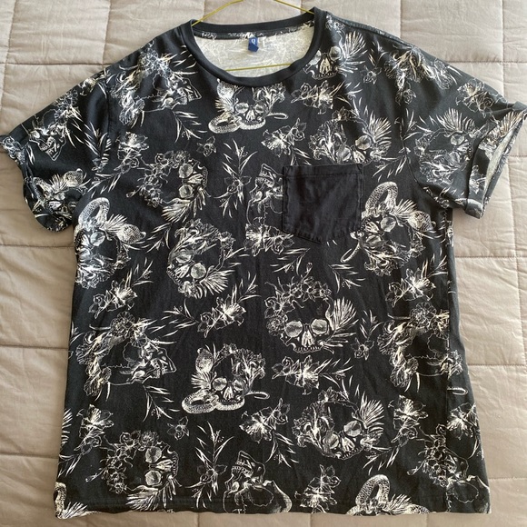 Summer H&M Men’s XL T-Shirt - Picture 1 of 2